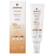 Солнцезащитное средство для лица с нежностью шелка SPF50 (UVA) 50 мл Repaskin Silk Touch Facial Sunscreen SPF50 Sesderma / Сесдерма